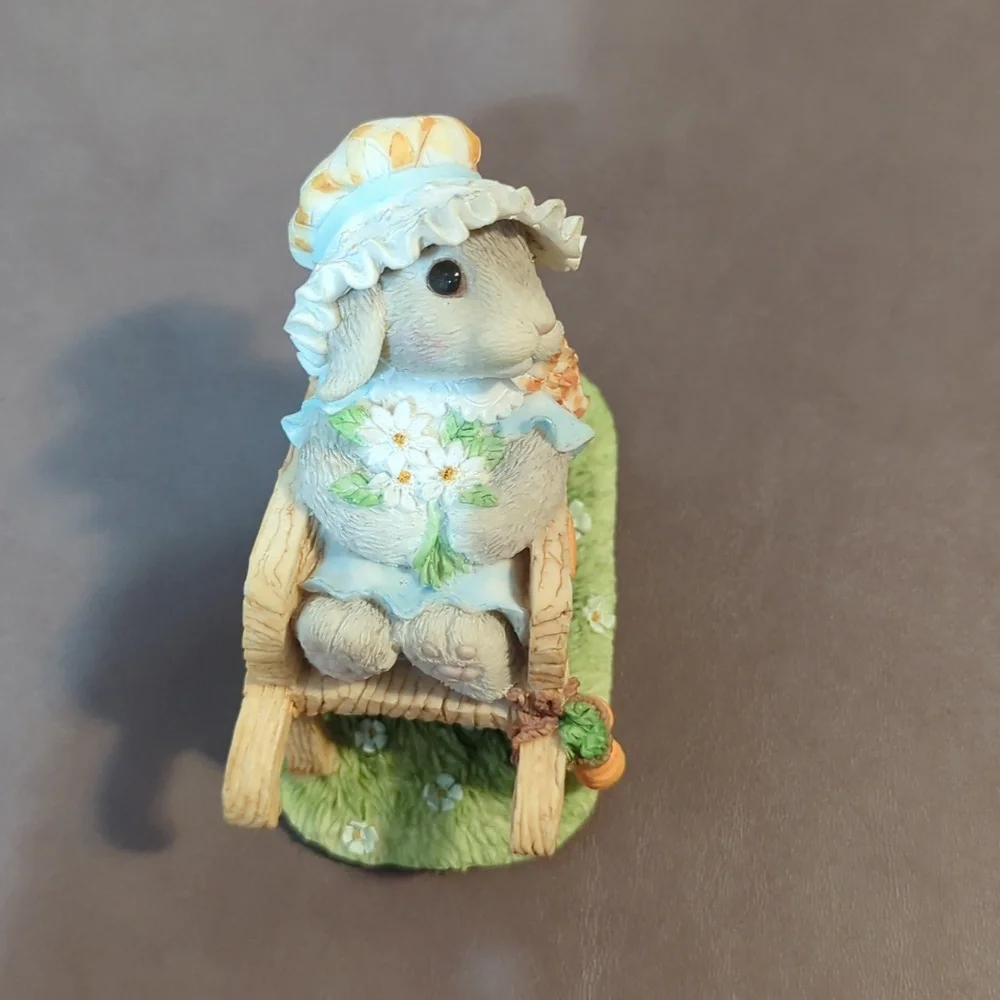 1995 My Blushing Bunnies Springtime Blessings Numbered Piece Bunny Wheelbarrow